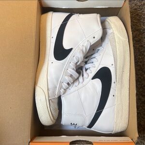 Nike Blazers 77” mid. Size 6.5
